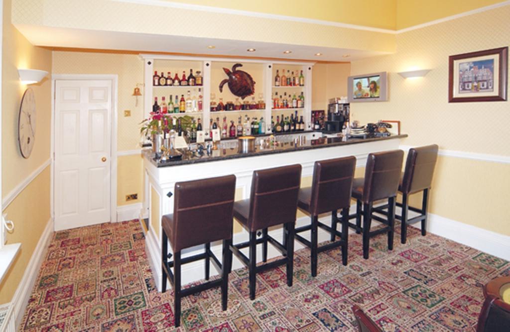 Buckingham'S Hotel Chesterfield Restaurant foto